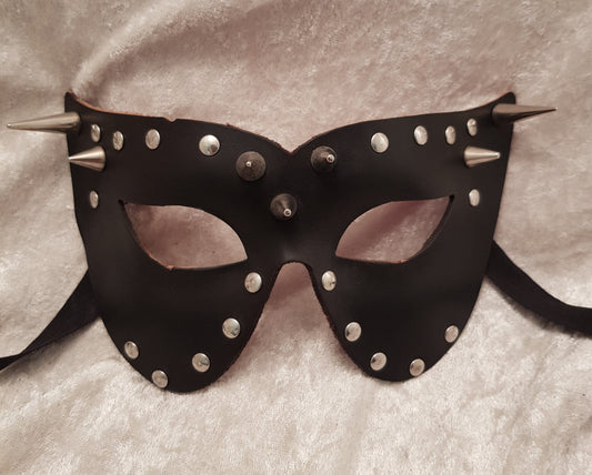 Innuendo leather mask