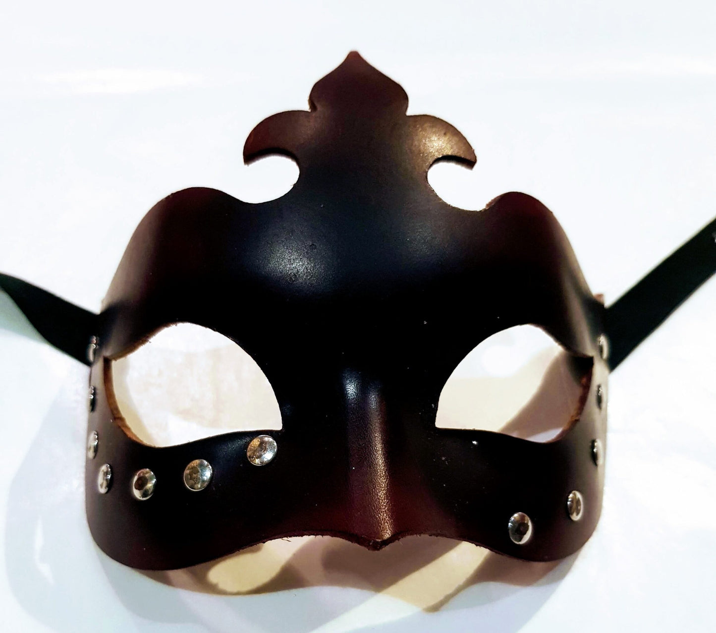 Young lust leather mask