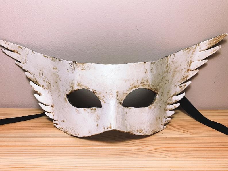 Angel Mask with wings, handmade in Italy in papier-mâché artisanal piece of art, handicraft Venetian masks
