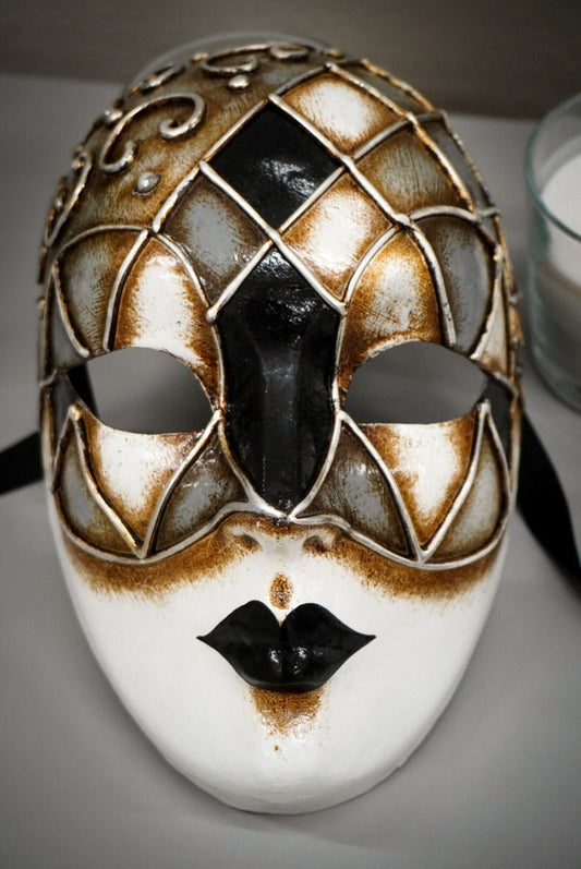 CARAVANA Máscara veneciana en pan de oro para Carnaval y Bailes de Máscaras. Original sobre papel pesto. Pintado a mano en Italia.
