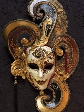 Cartas de tarot. Mujer.Máscara original estilo veneciana. Hecho a mano con el método particular de los artesanos italianos Marcella.